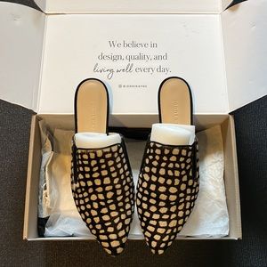 New in box Jenni Kayne Genuine Calf hair mule, size 38 (8us)